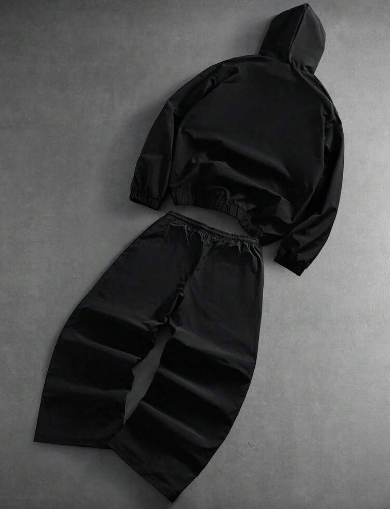 TRACKSUIT TOP AND BOTTOMS SET