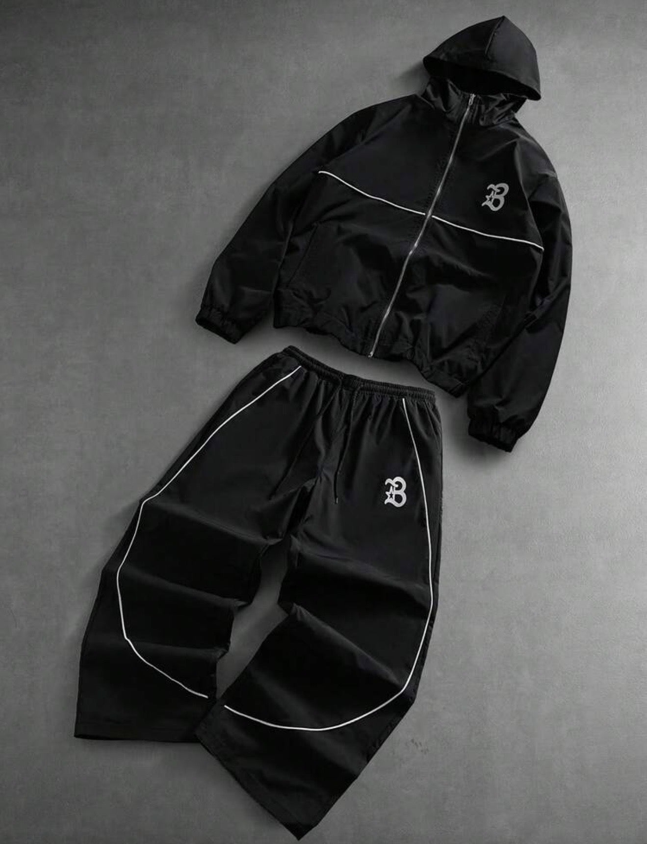 TRACKSUIT TOP AND BOTTOMS SET